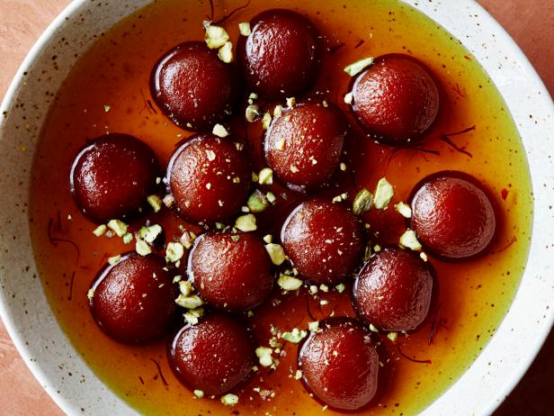 The Complete Guide to Indian Gulab Jamuns and How to Make Them at Home